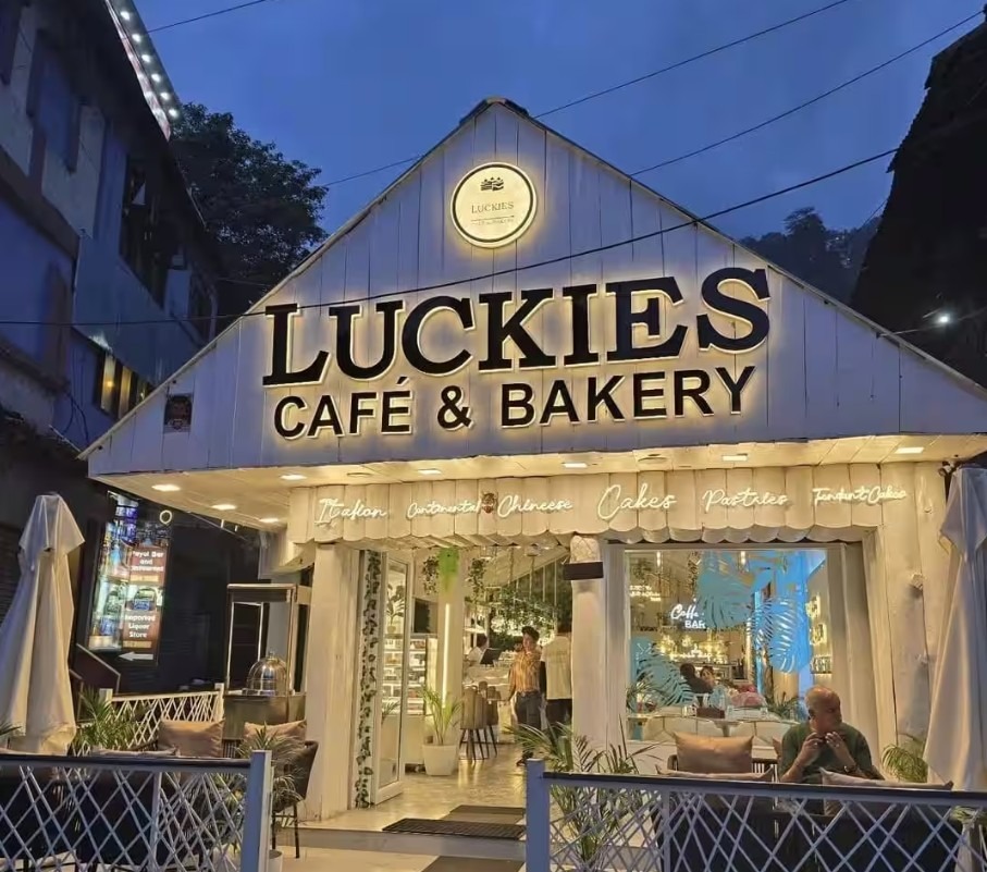 Luckies Cafe 